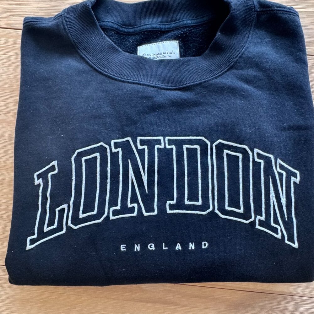 Abercrombie Cropped Sweatshirt